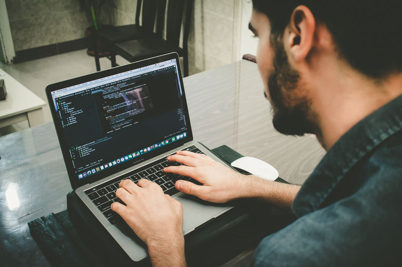 memilih-jasa-pembuat-web-murah